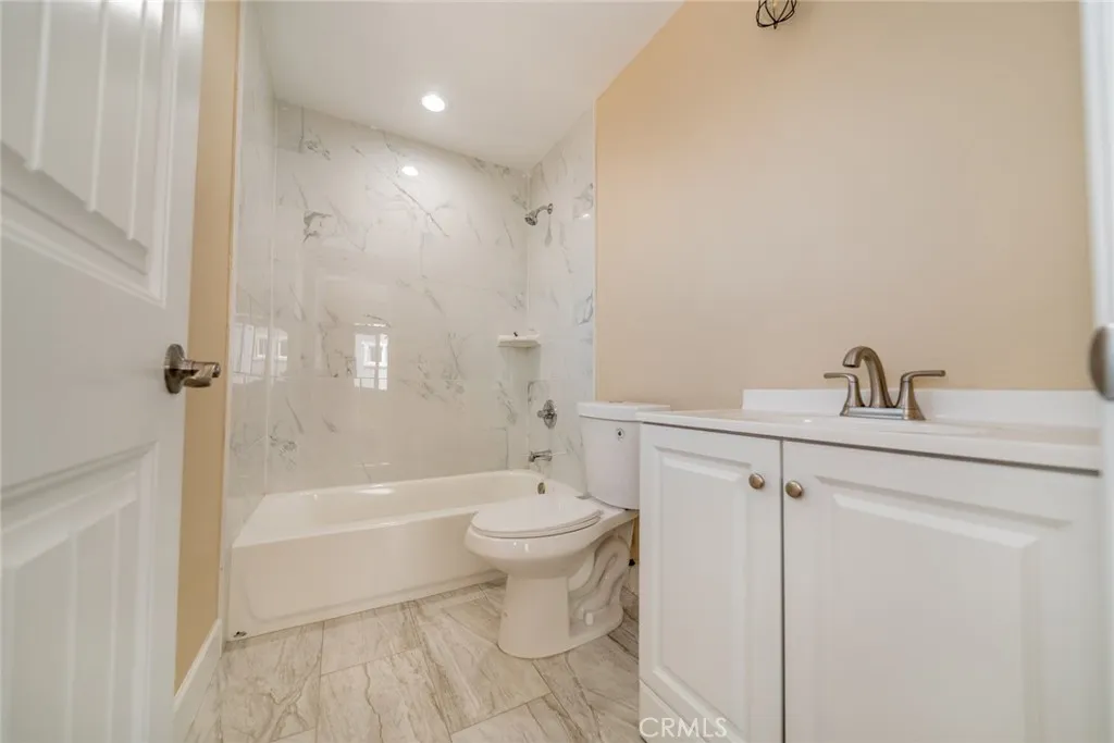 565 N Meridian Avenue, San Bernardino, California 92410 home-pic-23