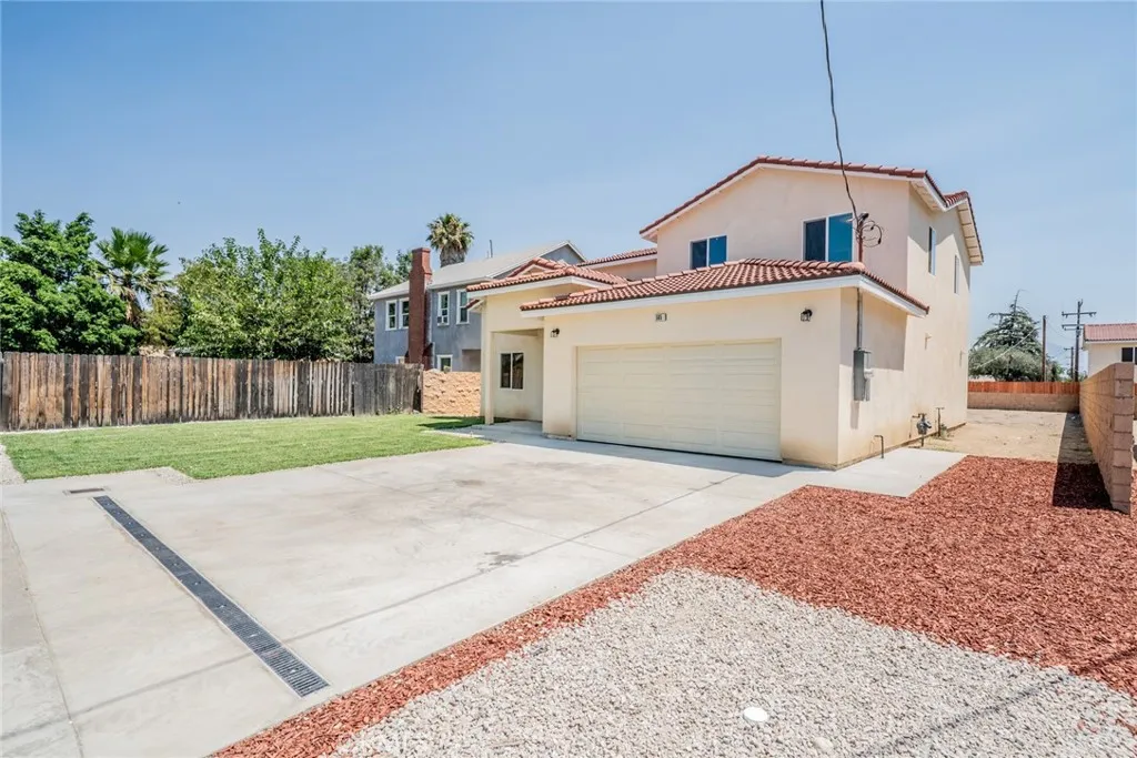 565 N Meridian Avenue, San Bernardino, California 92410 home-pic-3