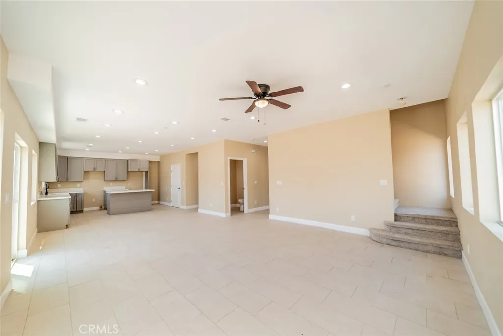 565 N Meridian Avenue, San Bernardino, California 92410 home-pic-12