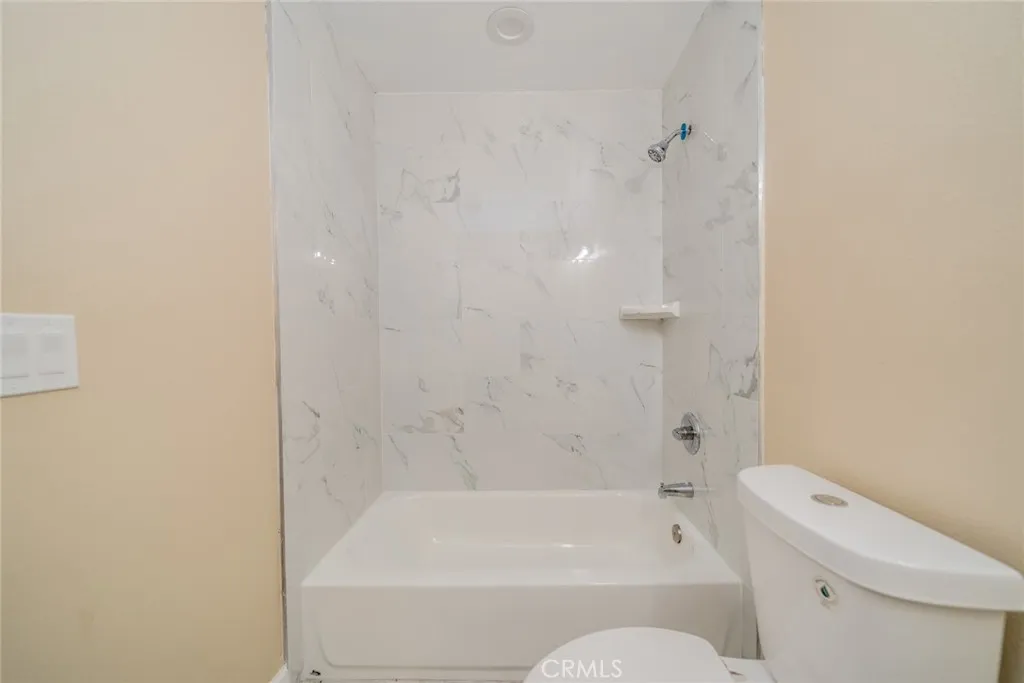 565 N Meridian Avenue, San Bernardino, California 92410 home-pic-26