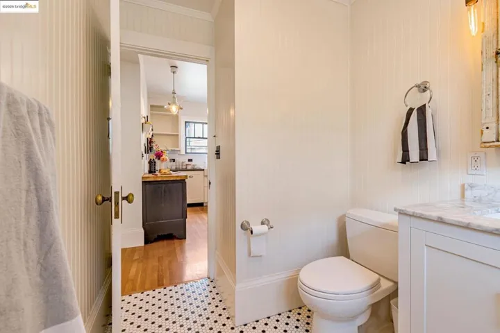 Downstair bathroom