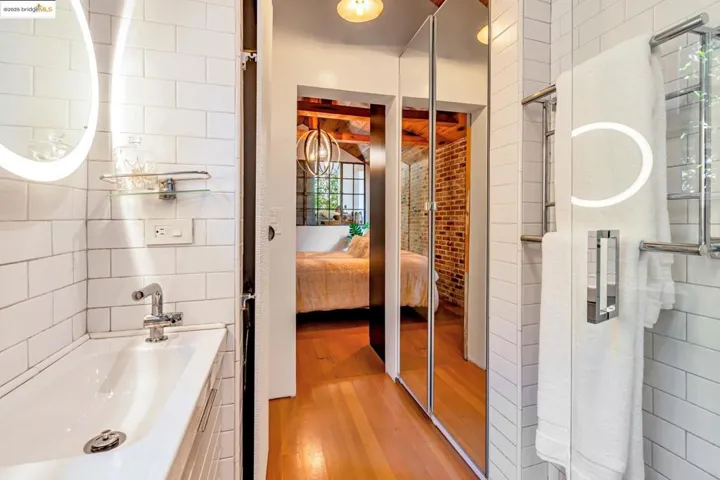 Back unit bathroom