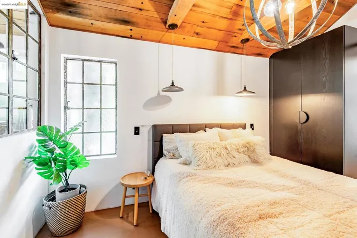 Back unit bedroom