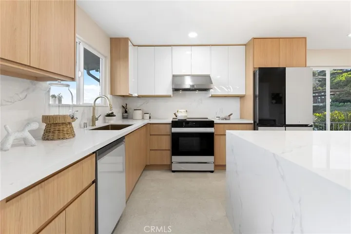 29805 Knoll View Drive, Rancho Palos Verdes, California 90275