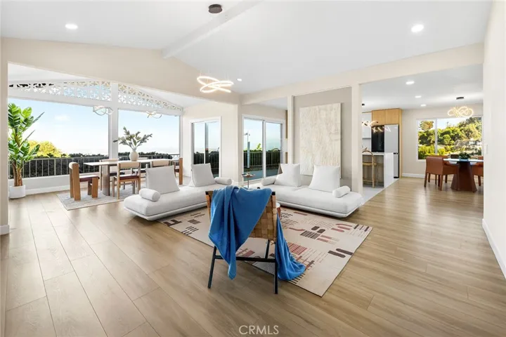 29805 Knoll View Drive, Rancho Palos Verdes, California 90275