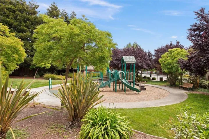 35 Paseo Drive, Watsonville, California 95076