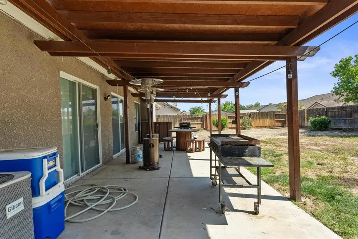 748 Ashbury Court, Los Banos, California 93635