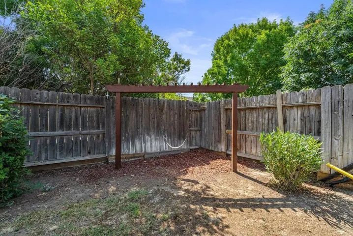 748 Ashbury Court, Los Banos, California 93635