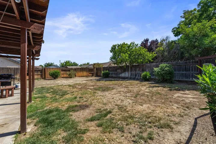 748 Ashbury Court, Los Banos, California 93635