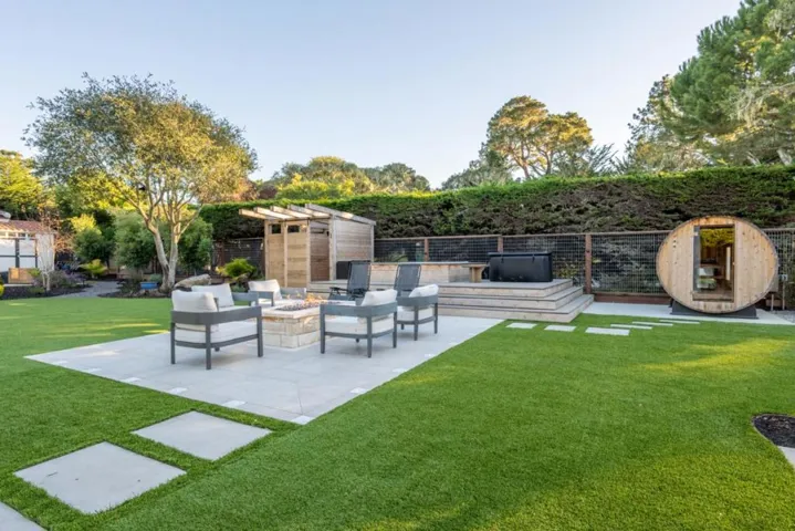 543 Asilomar Boulevard, Pacific Grove, California 93950