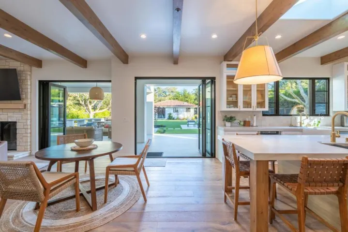 543 Asilomar Boulevard, Pacific Grove, California 93950