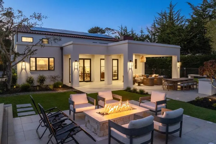 543 Asilomar Boulevard, Pacific Grove, California 93950
