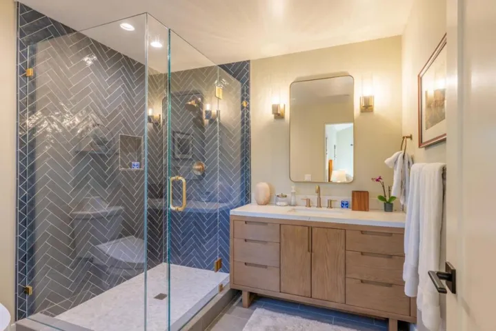 543 Asilomar Boulevard, Pacific Grove, California 93950