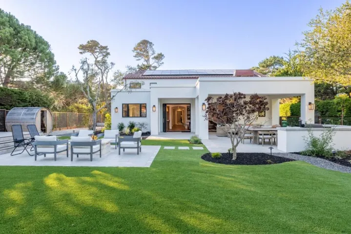 543 Asilomar Boulevard, Pacific Grove, California 93950