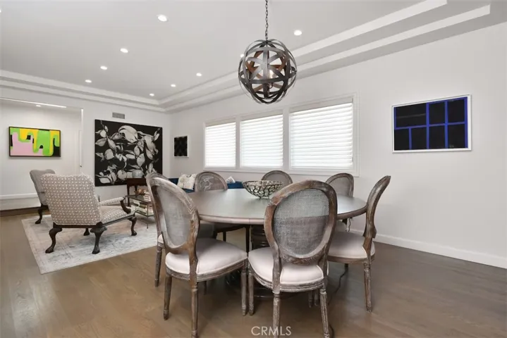 4303 Bonavita Drive, Encino, California 91436