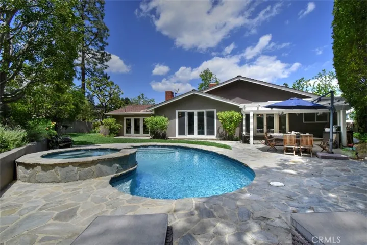 4303 Bonavita Drive, Encino, California 91436