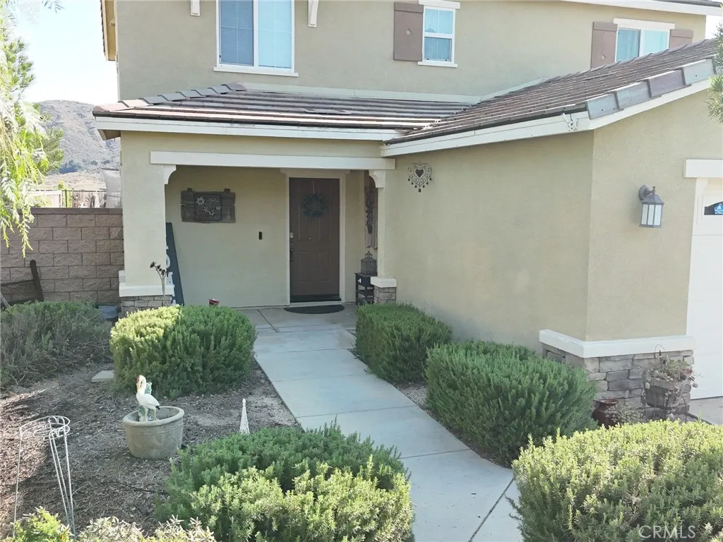 34133 Dianthus Lane, Lake Elsinore, California 92532 home-pic-1