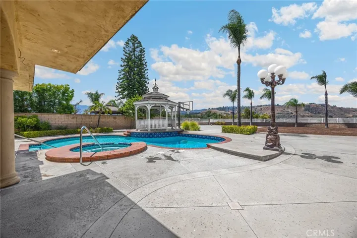 24330 Via Lenardo, Yorba Linda, California 92887