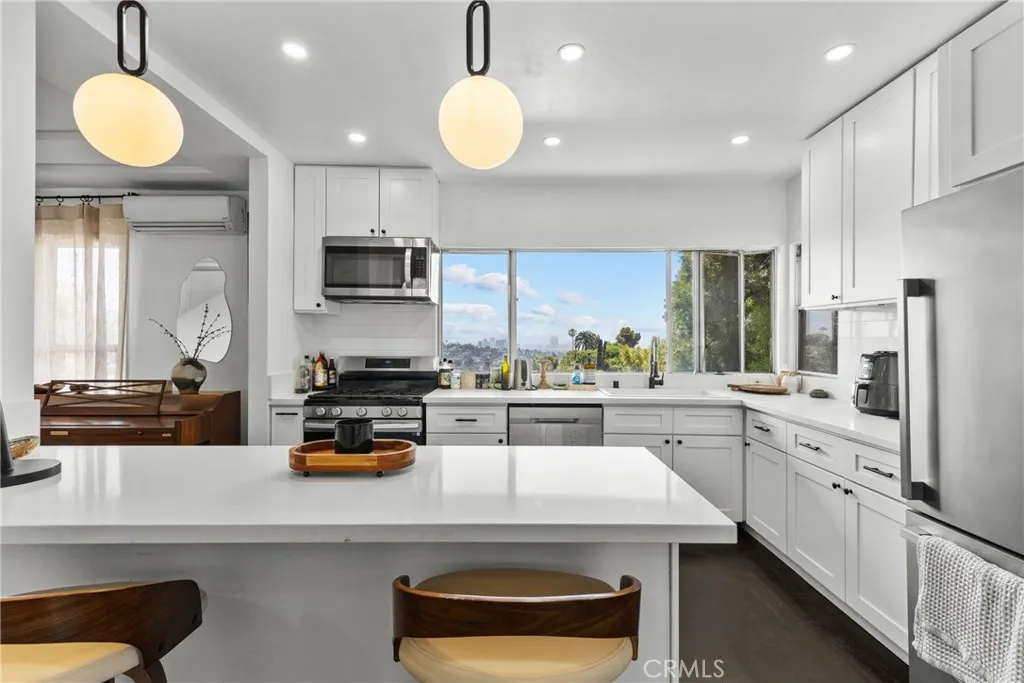 2067 Mayview Drive, Los Angeles, California 90027 home-pic-0