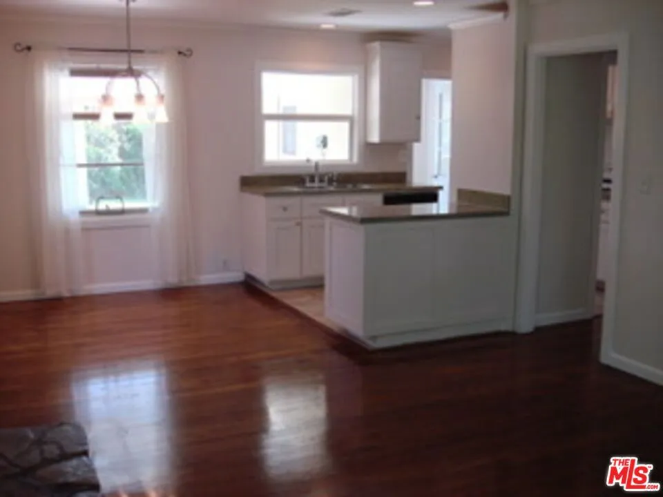 6226 Goodland Avenue, North Hollywood, California 91606 home-pic-2