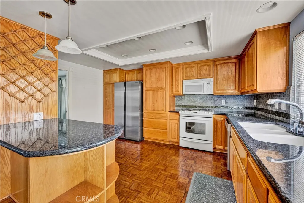 9092 La Linda Avenue, Fountain Valley, California 92708 home-pic-8