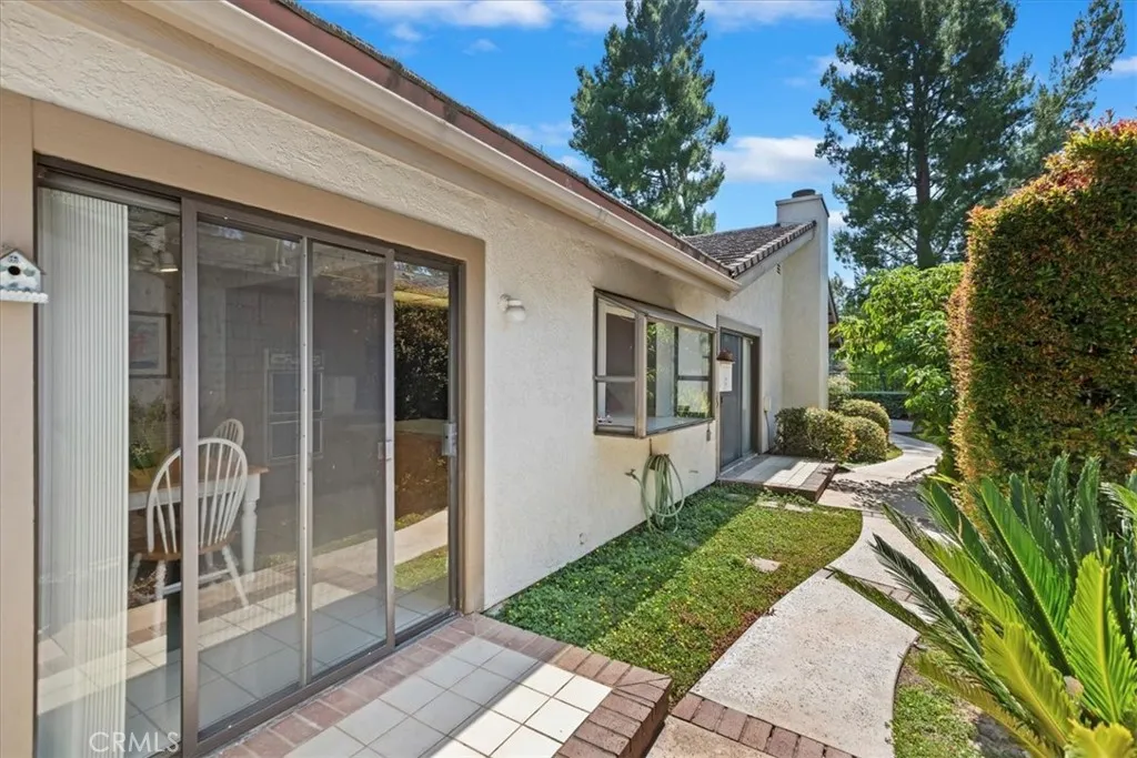 548 Via La Paloma, Riverside, California 92507 home-pic-29