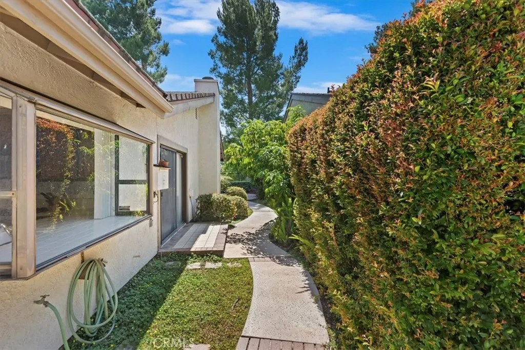548 Via La Paloma, Riverside, California 92507 home-pic-30