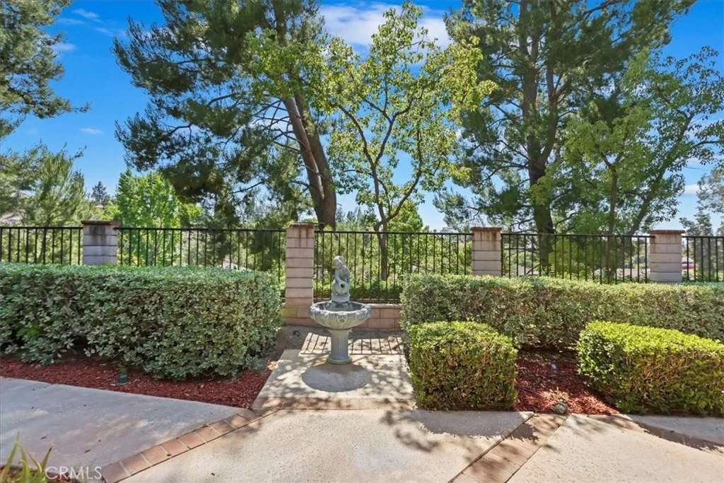 548 Via La Paloma, Riverside, California 92507 home-pic-33