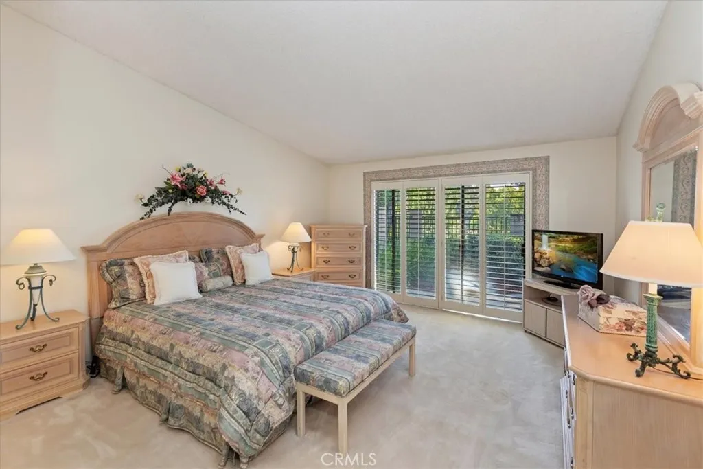 548 Via La Paloma, Riverside, California 92507 home-pic-21