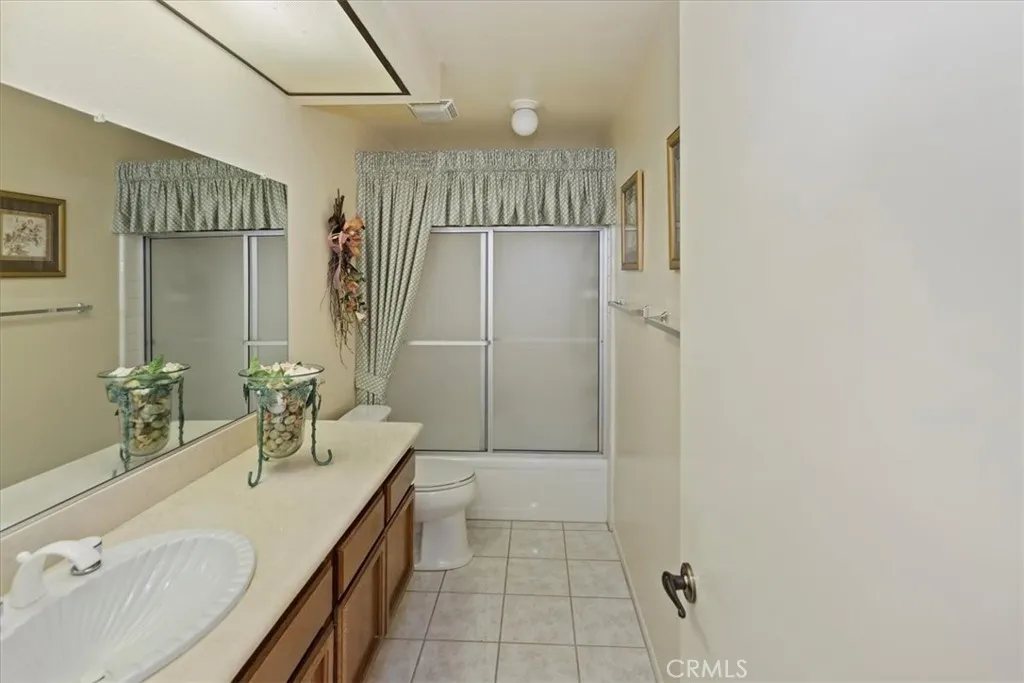 548 Via La Paloma, Riverside, California 92507 home-pic-26