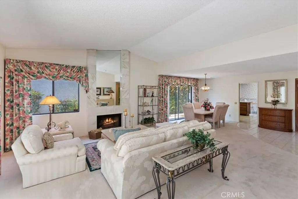 548 Via La Paloma, Riverside, California 92507 home-pic-8