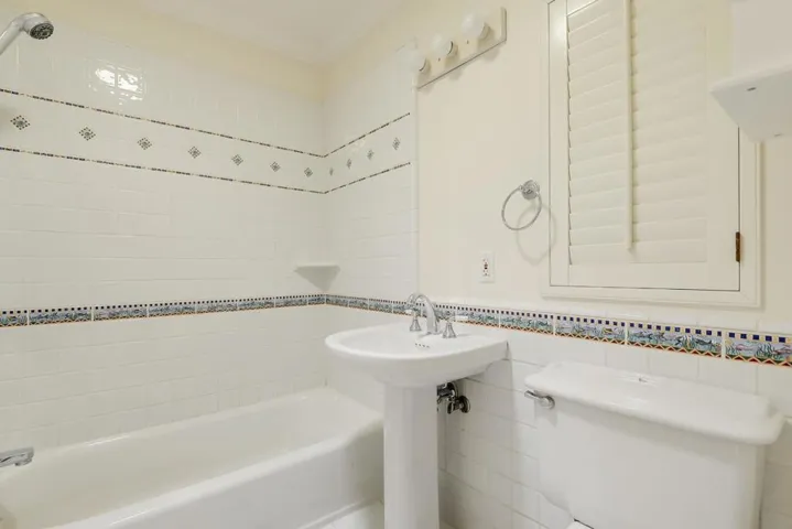 260 Santa Monica Avenue, Menlo Park, California 94025