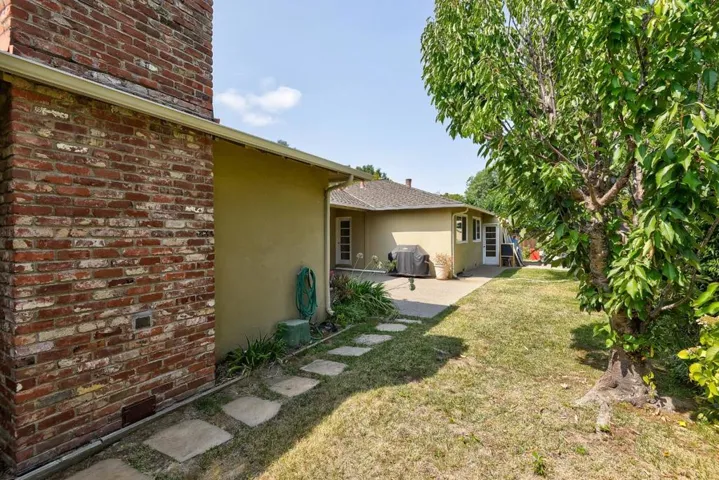 260 Santa Monica Avenue, Menlo Park, California 94025