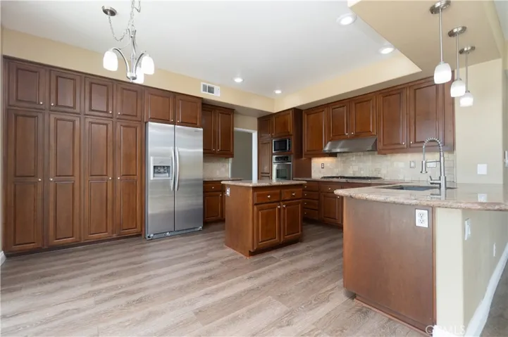 30528 Covecrest Circle, Menifee, California 92584