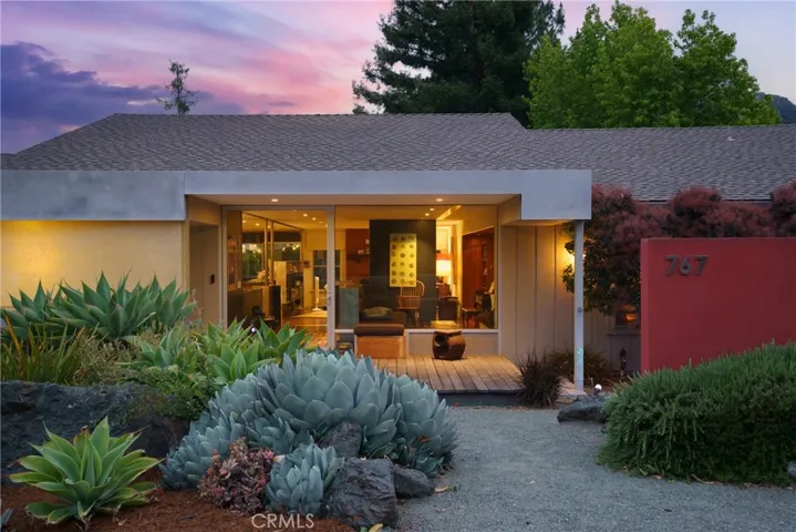 Welcome to 767 Pasatiempo!