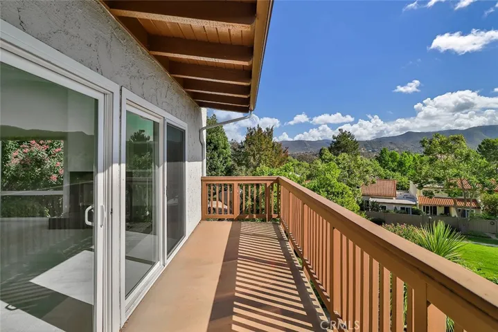 813 Woodlawn Drive, Thousand Oaks, California 91360