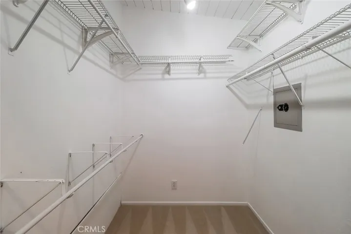 813 Woodlawn Drive, Thousand Oaks, California 91360