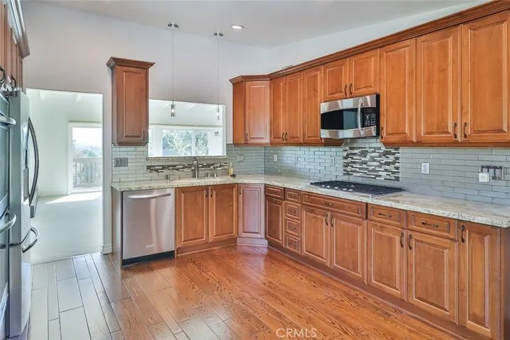 813 Woodlawn Drive, Thousand Oaks, California 91360
