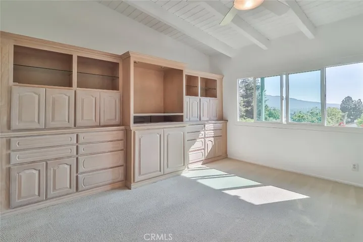 813 Woodlawn Drive, Thousand Oaks, California 91360