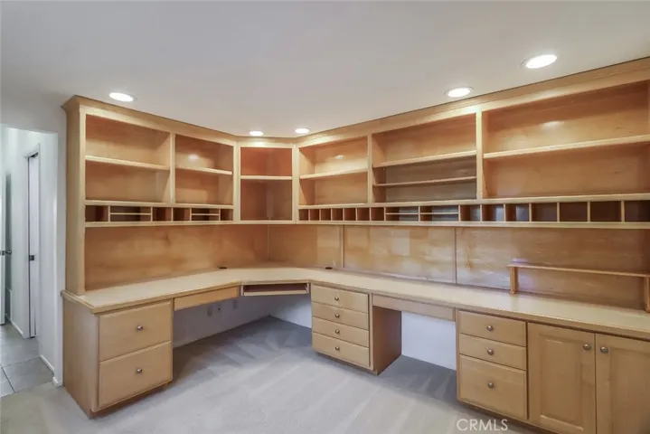813 Woodlawn Drive, Thousand Oaks, California 91360