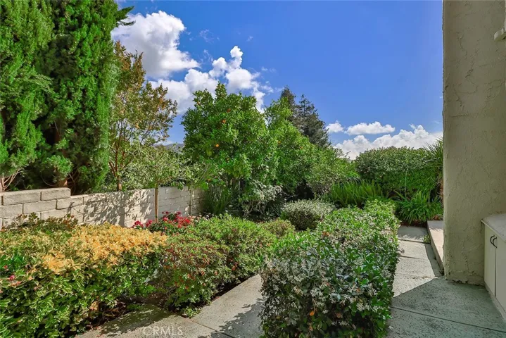 813 Woodlawn Drive, Thousand Oaks, California 91360