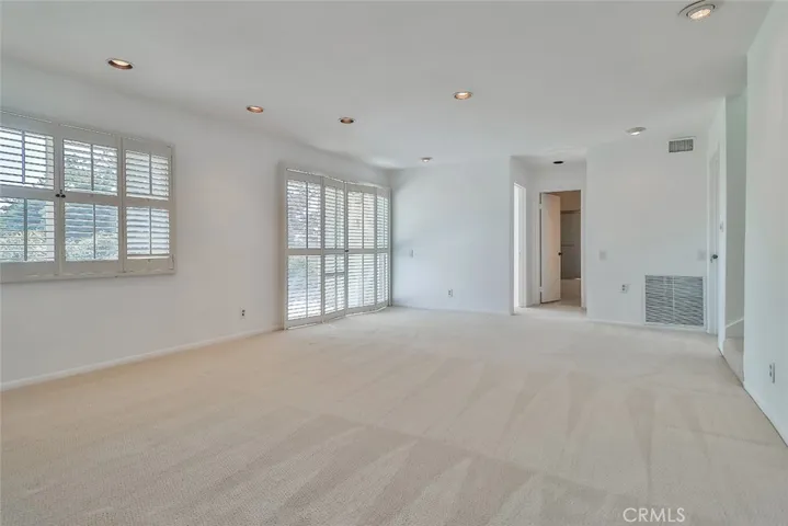 813 Woodlawn Drive, Thousand Oaks, California 91360