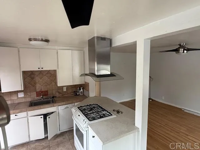 4496 47th Street, San Diego, California 92115
