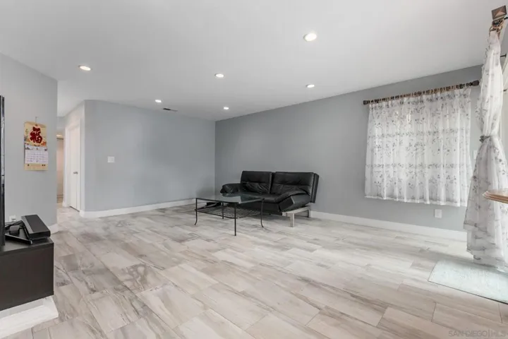 3290 San Helena Dr, Oceanside, California 92056