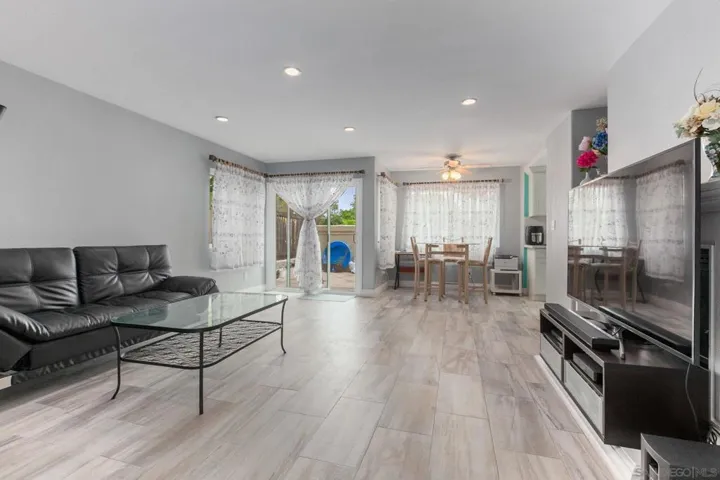 3290 San Helena Dr, Oceanside, California 92056