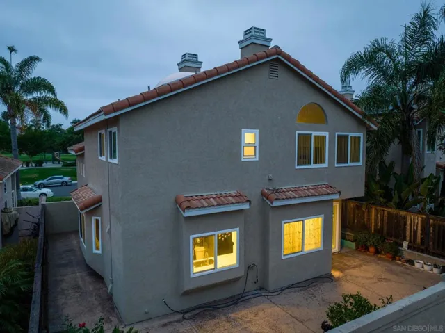 3290 San Helena Dr, Oceanside, California 92056