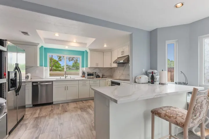 3290 San Helena Dr, Oceanside, California 92056