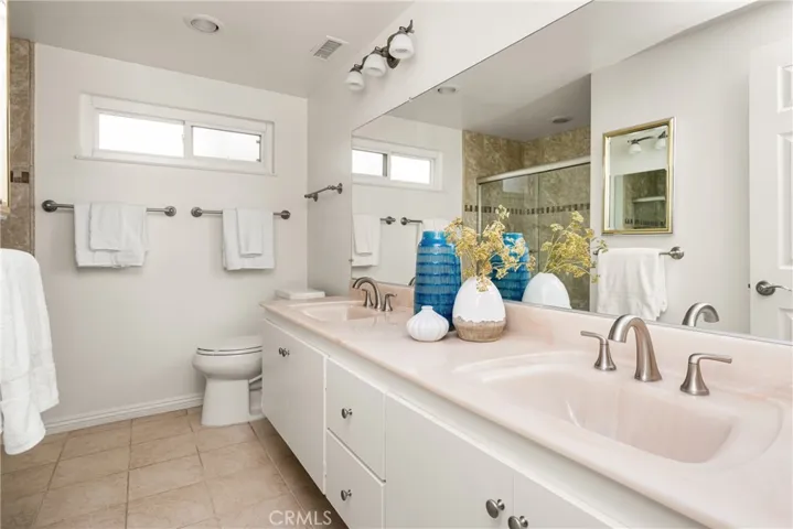 Upstairs hall bath.