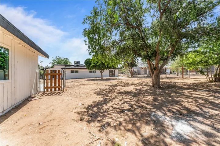 10352 Lincoln Avenue, Hesperia, California 92345