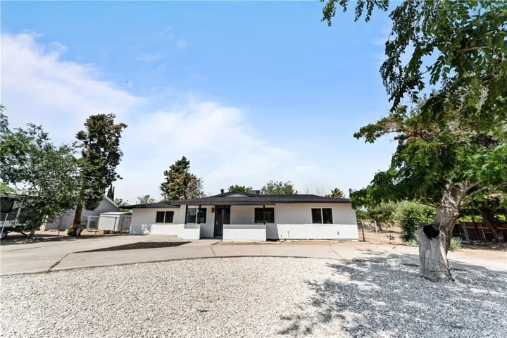 10352 Lincoln Avenue, Hesperia, California 92345